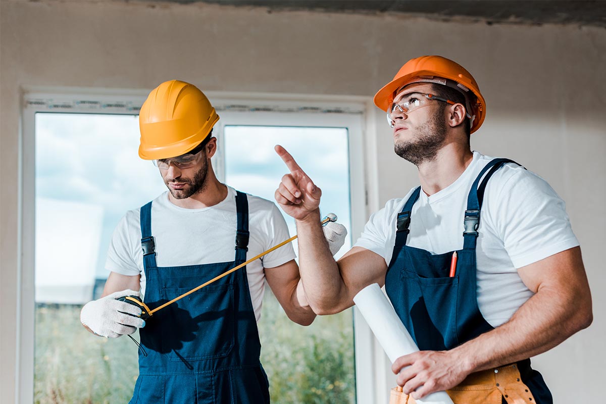 Hoe plaats ik een deurkozijn?